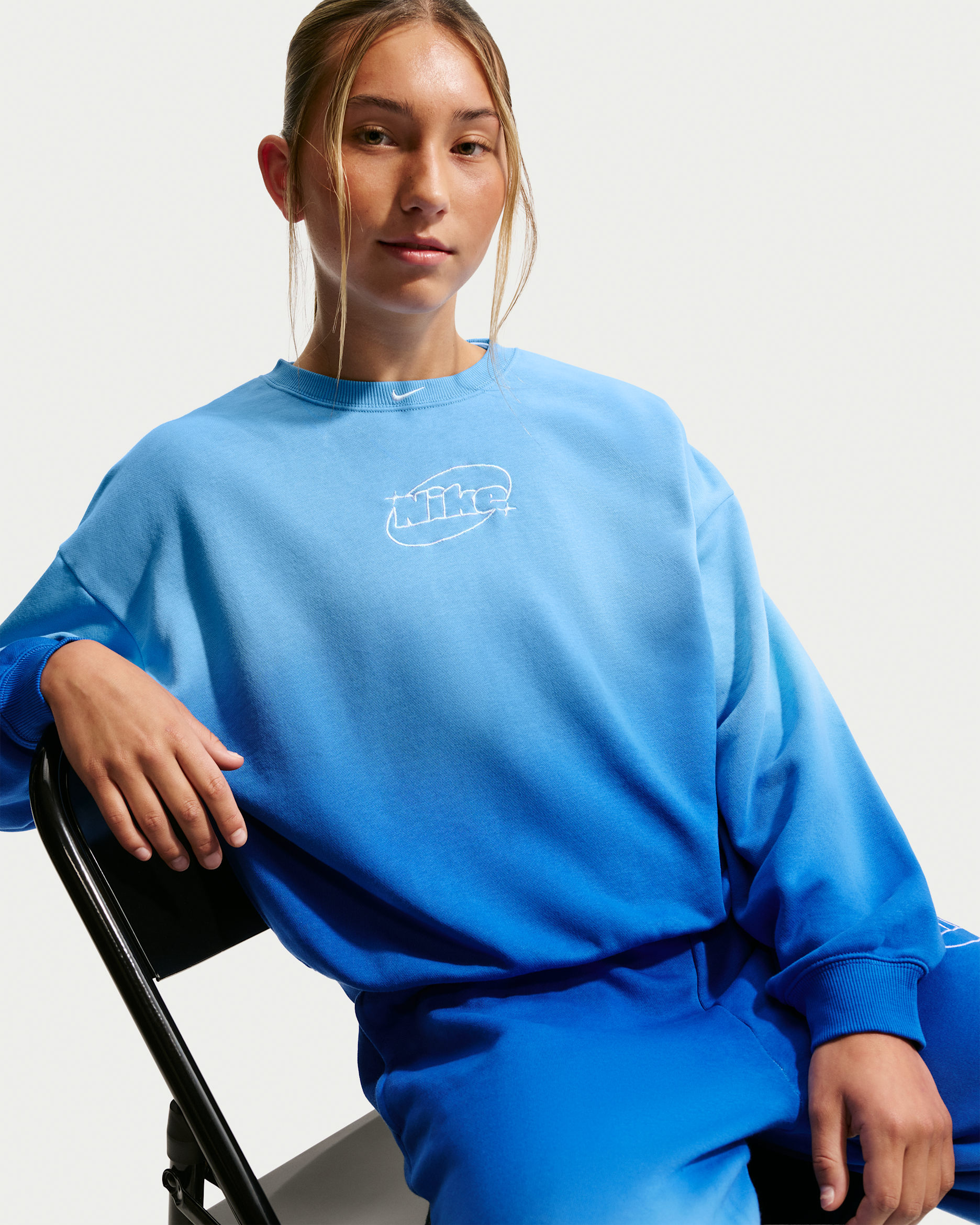 Nike Studio Fleece Lightweight Big Kids' (Girls') Oversized